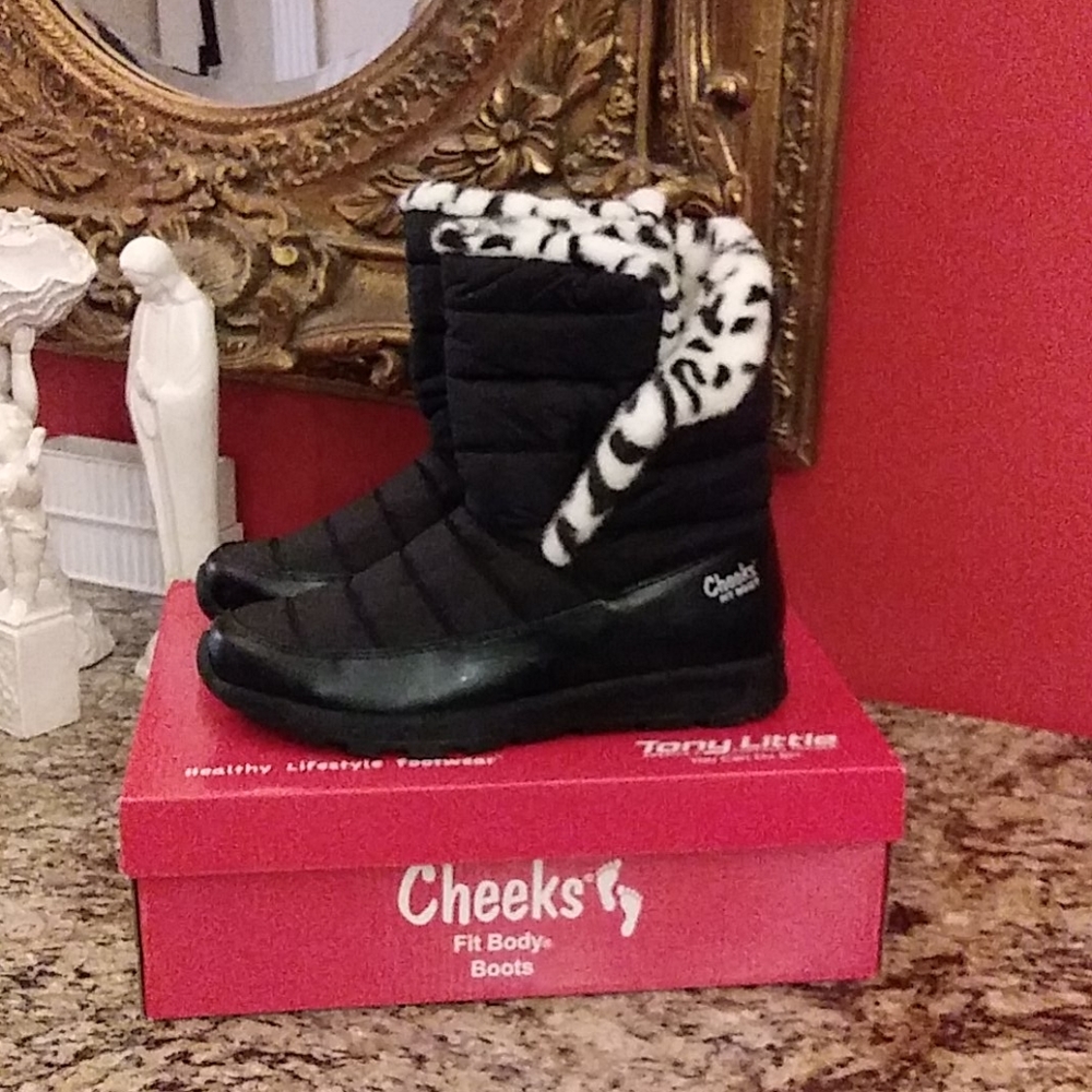 0313 Cheeks Fit Body Snow Leopard Boots
